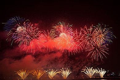 《战神》电视剧成人向：暴力、裸露与父子情，基于2018年《战神4》改编